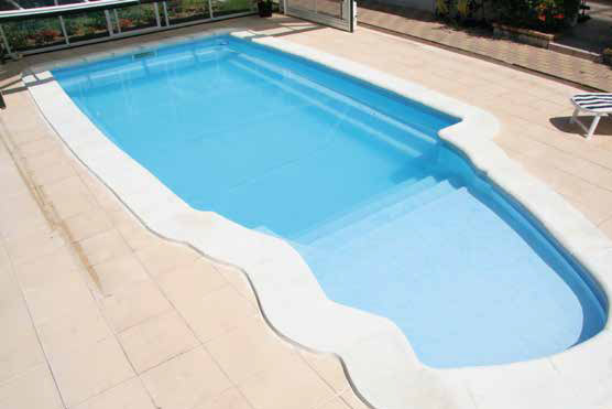 piscine coque polyester