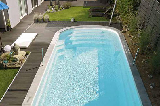 piscine coque polyester